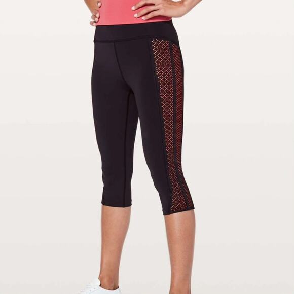 Lululemon Get Your Peek On Crop Legging - Picture 1 of 9